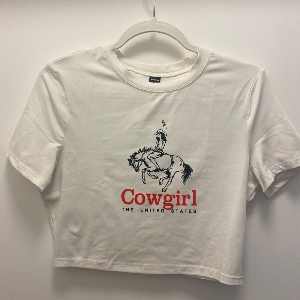 Cowgirl Graphic White Crop Tee, Rodeo Chic 🐎🌾